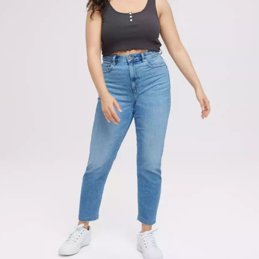 American Eagle Outfitters Mom Jean US4